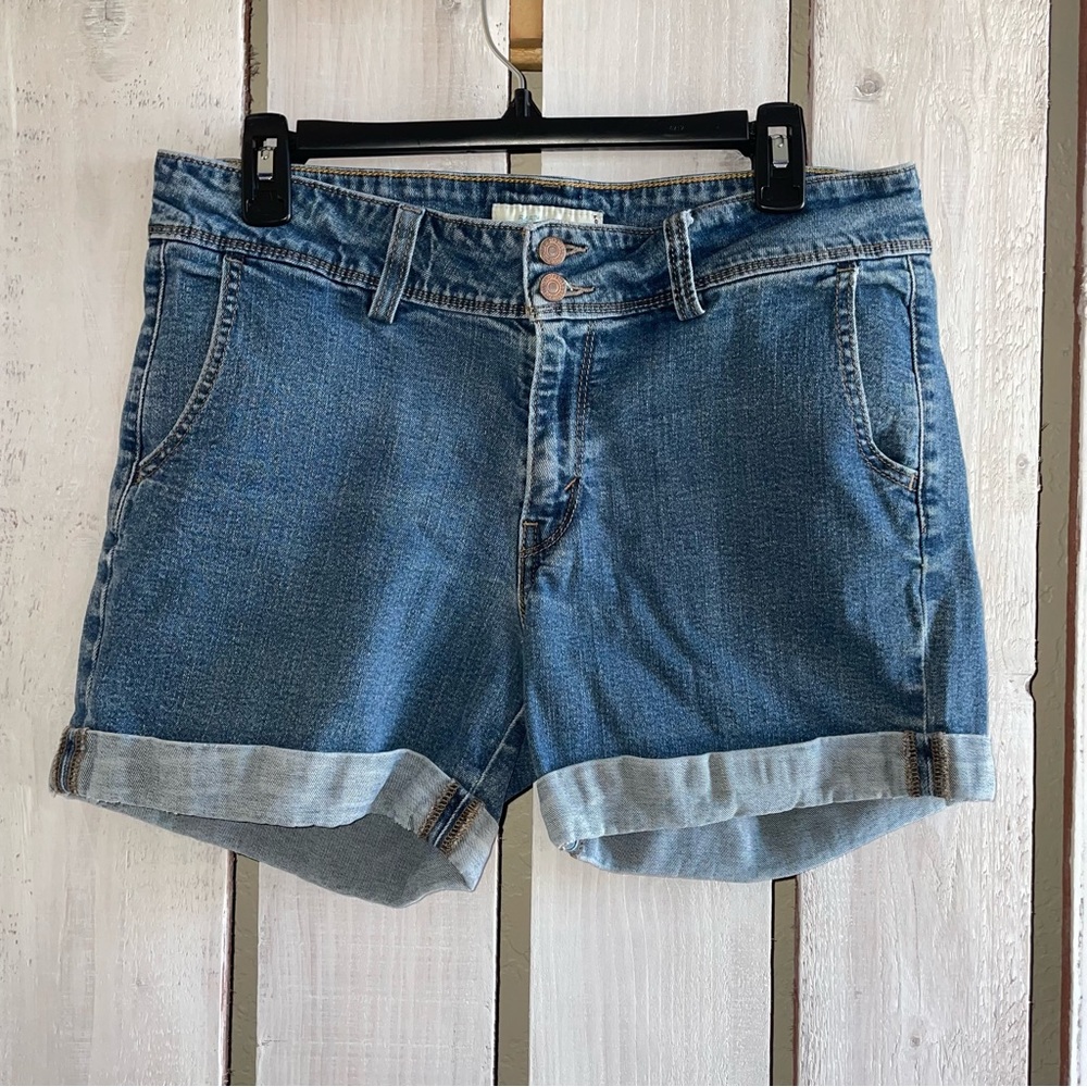 Vintage Levi's denim shorts size 14